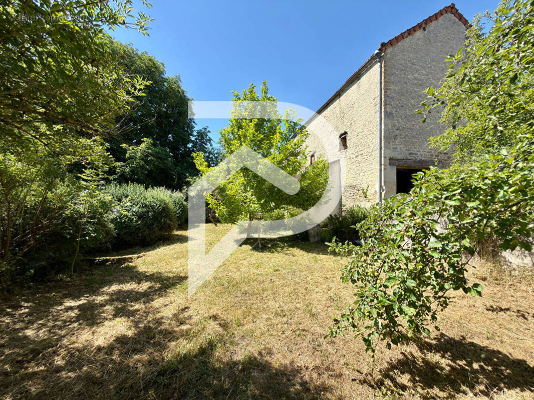 Maison à AUBERIVE