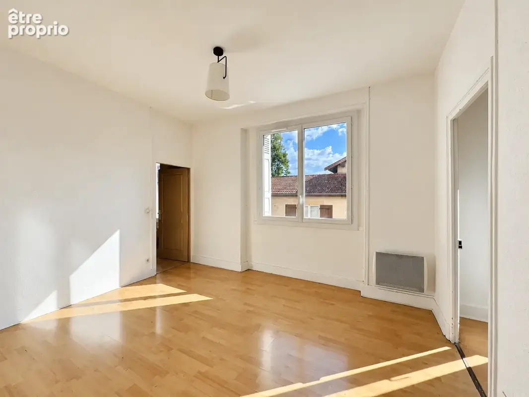 Immeuble de rapport   7 appartements   Fort potentiel locatif   Centre de village - photo 8