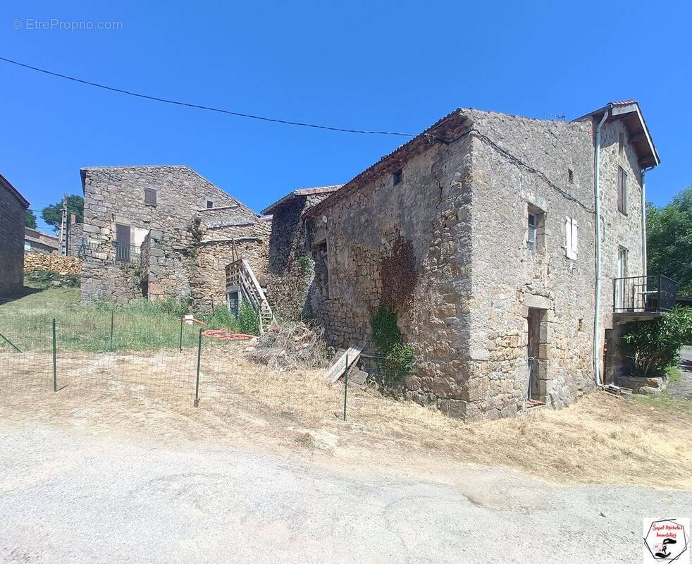 Maison à COLOMBIER-LE-VIEUX