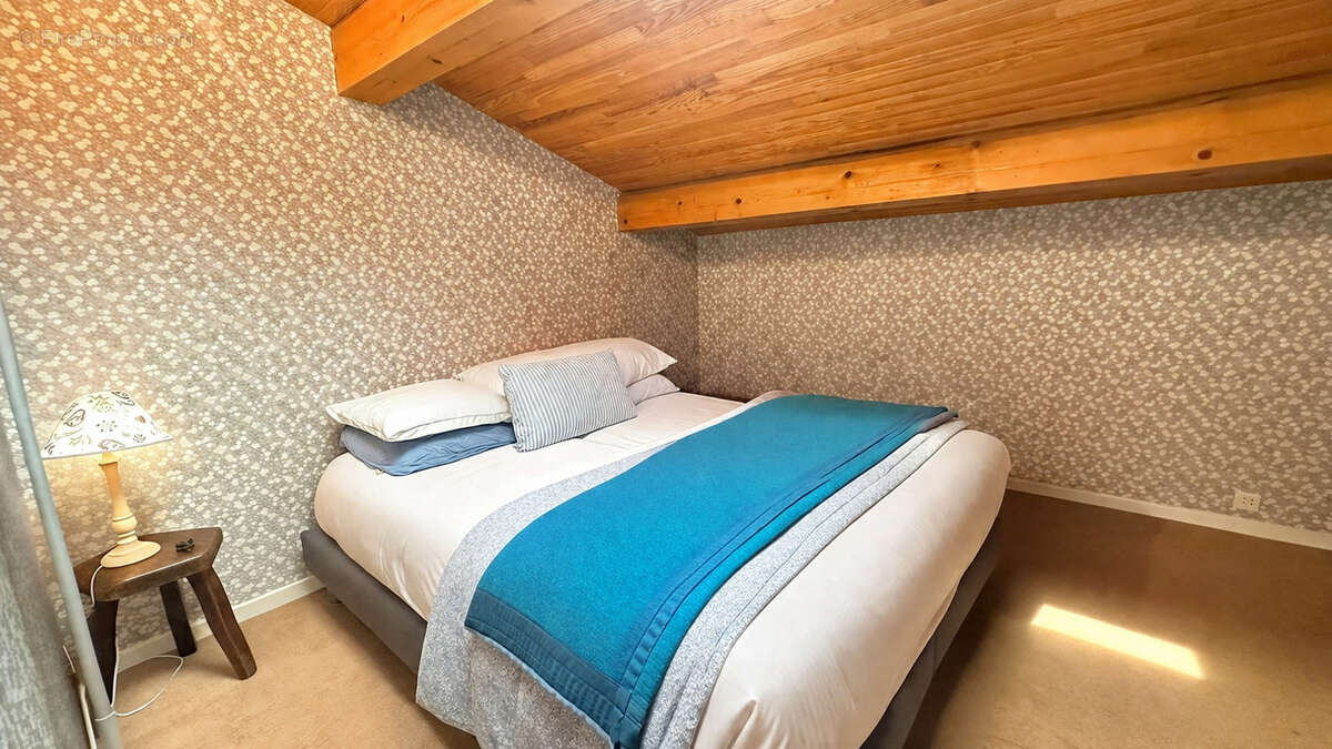 Penthouse à rénover avec garage et cheminée - photo 4