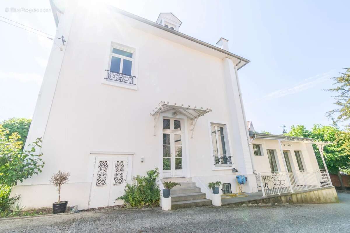 Maison à MONTMORENCY