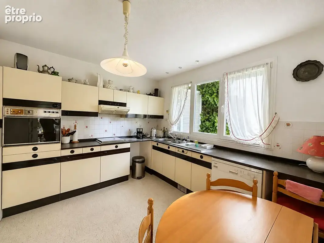 LES LOGES-EN-JOSAS  Maison familiale 6 chambres  Jardin - photo 6