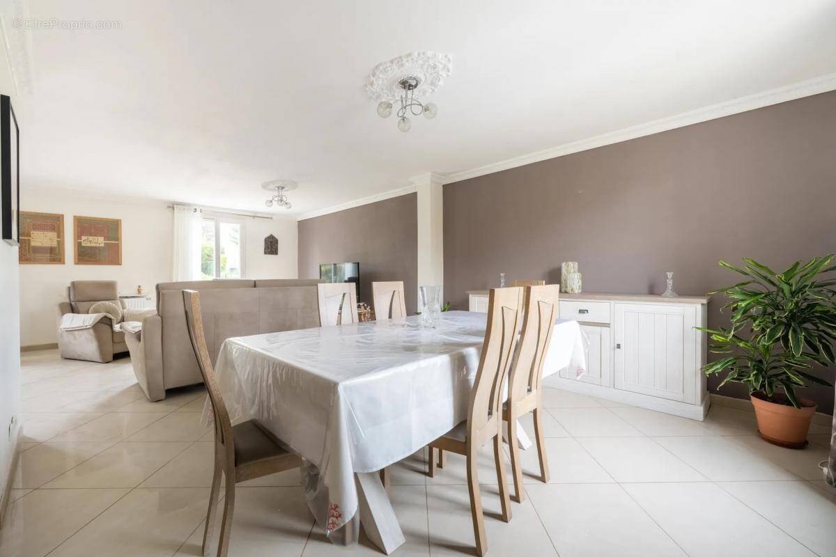 Maison à SOISY-SOUS-MONTMORENCY