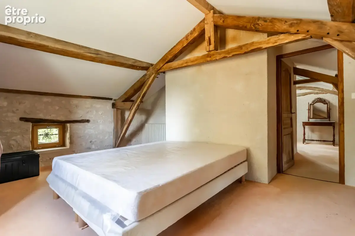 Maison de campagne avec pigeonnier attenant et dépendances - photo 14