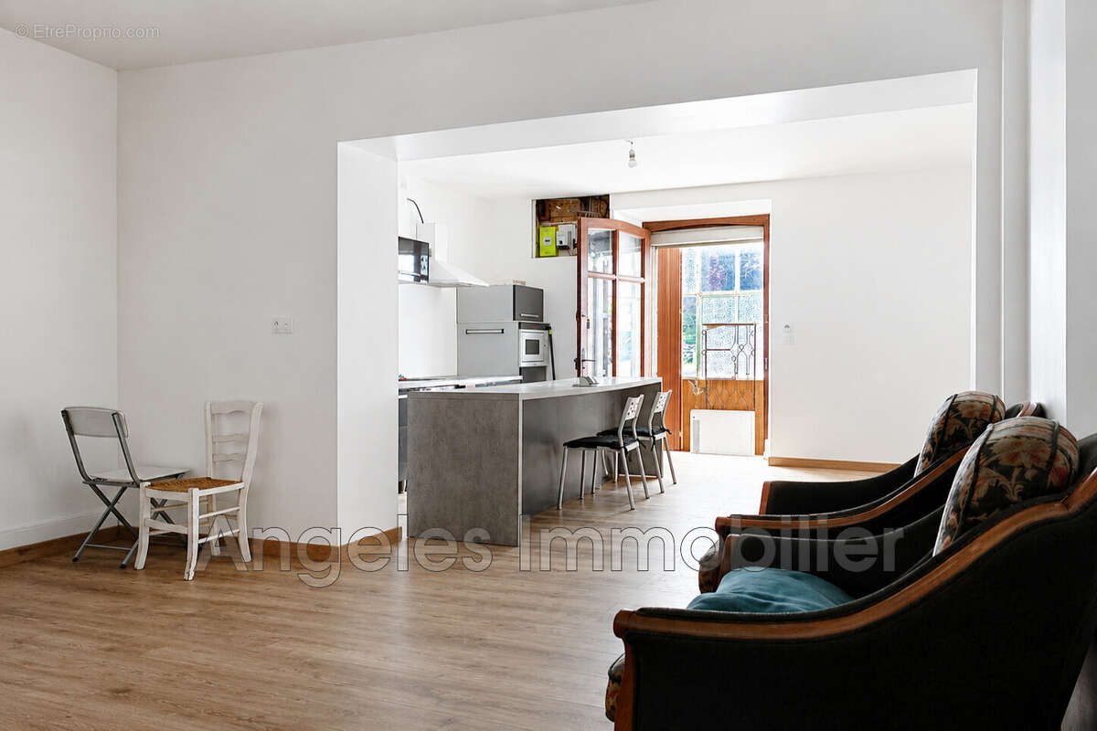 Maison 121 m² à Saulxures-Sur-Moselotte  - photo 2