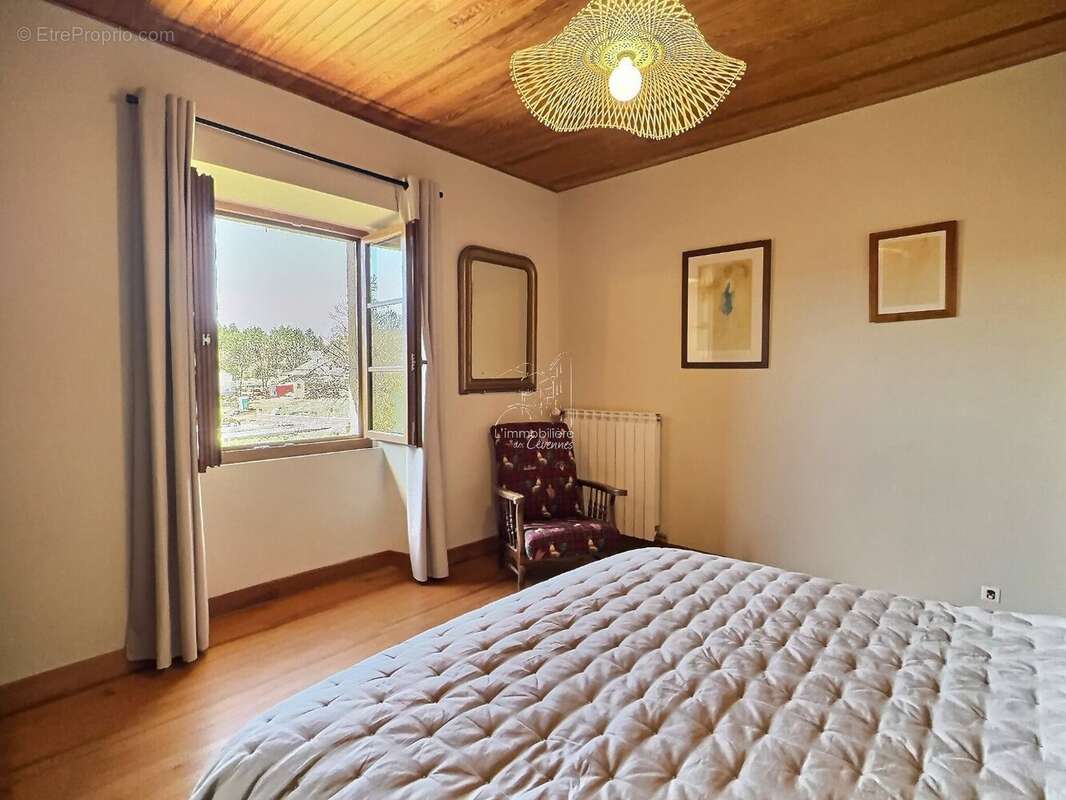 Maison à SAINT-SAUVEUR-CAMPRIEU