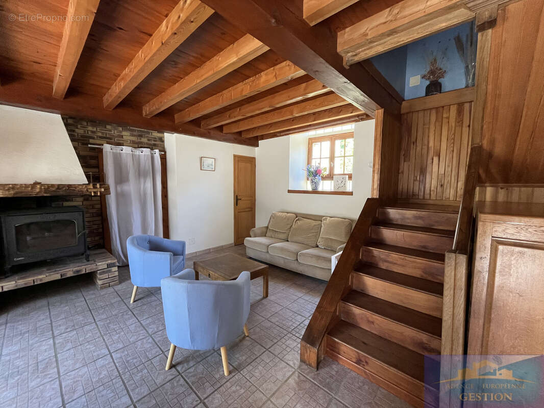 Ensemble immobilier à fort potentiel en centre-ville d’argelès-gazost ! - photo 7