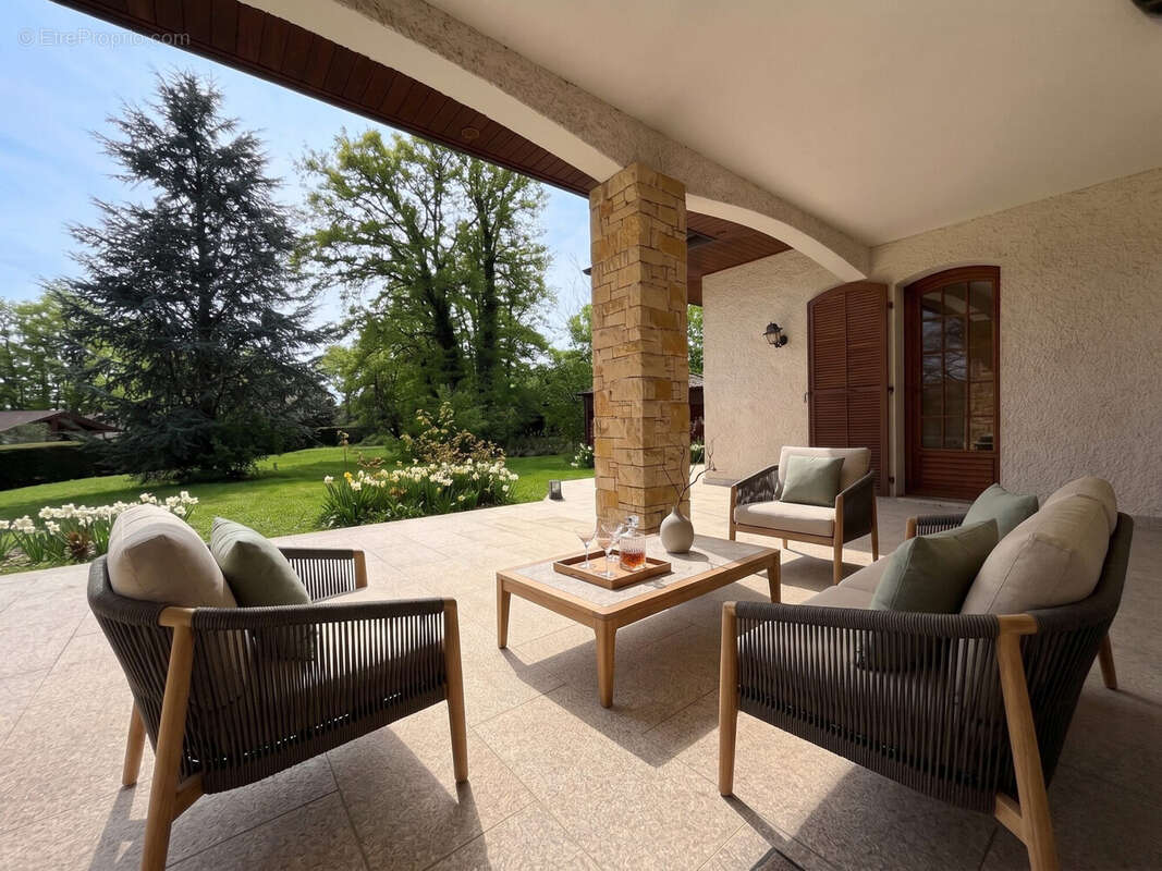 Maison 222 m² à Reignier  - photo 3