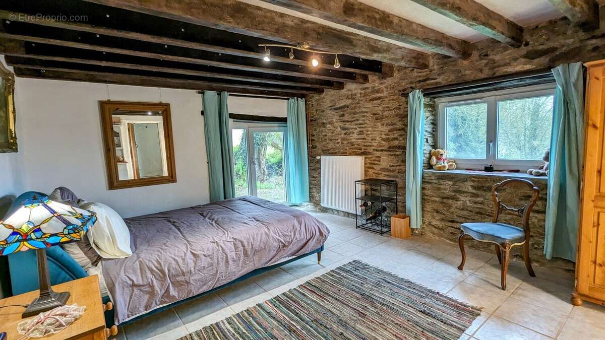 Maison à LA GACILLY