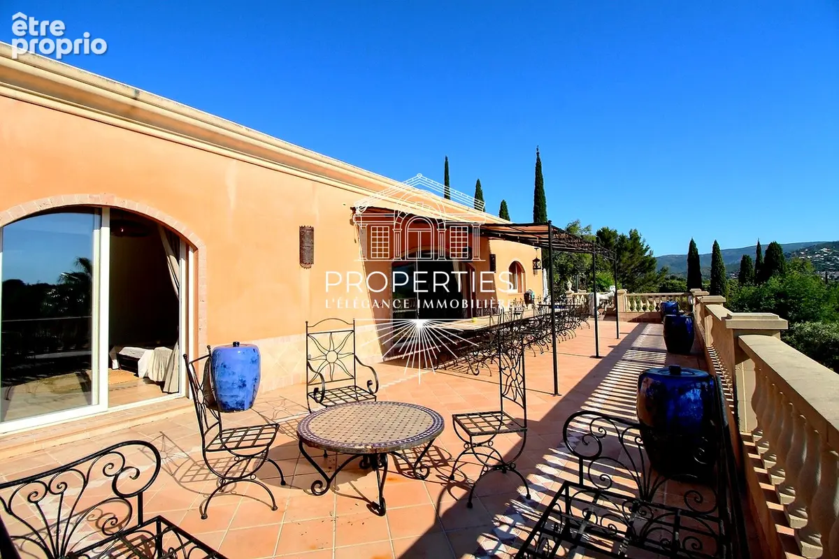 Bormes - pas de la griotte - propriete 319m² -  terrain 4000m² - piscine - poolhouse - photo 7