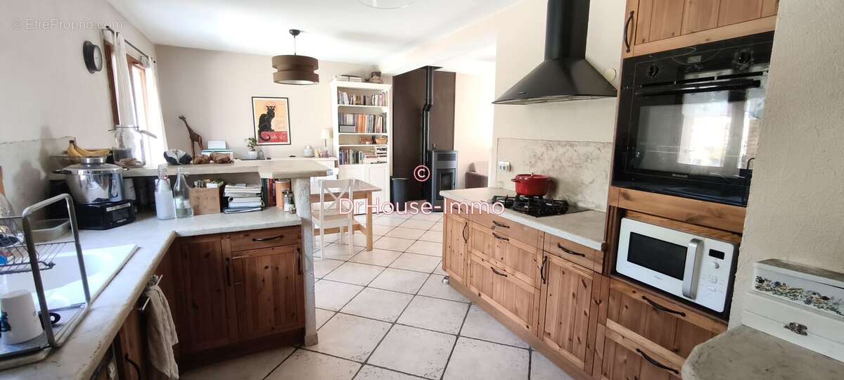 Maison à LINAS