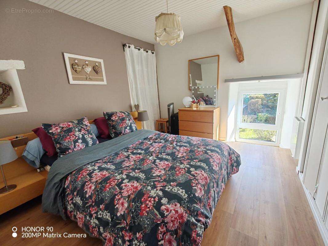 Maison en campagne de 160 m² à ST JUVAT - photo 8