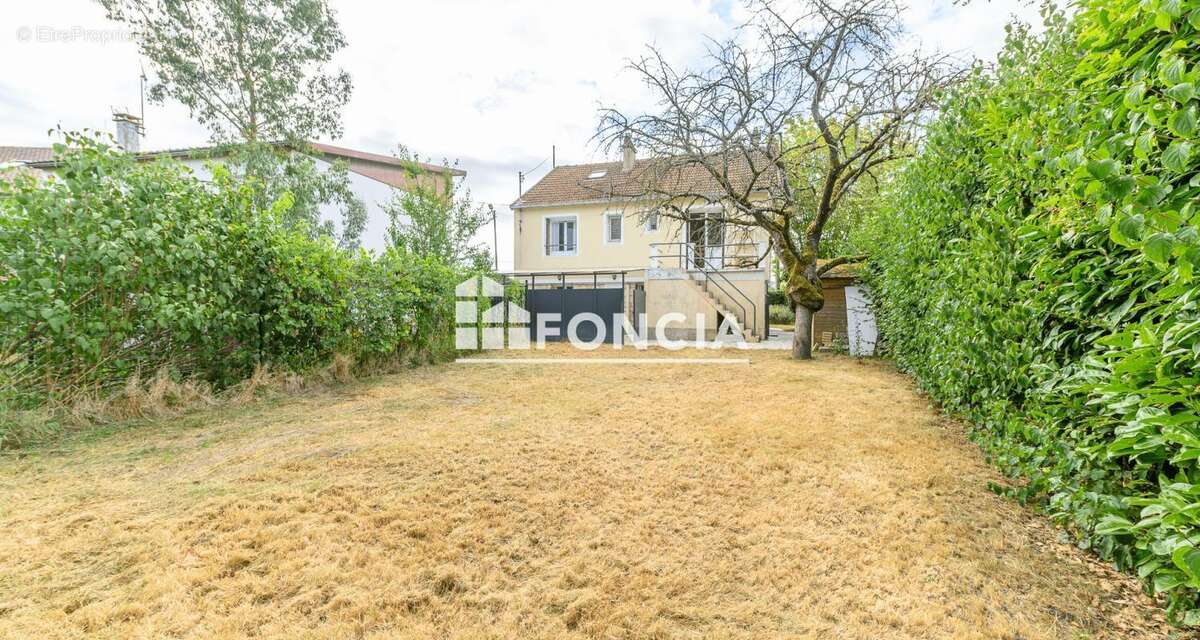 Maison à CHAMPIGNY-SUR-MARNE