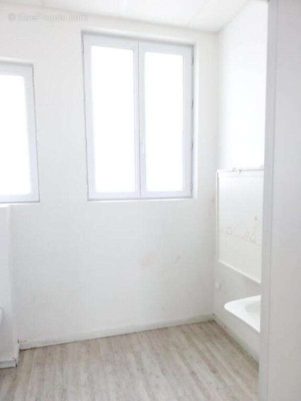 Commerce à PARIS-18E