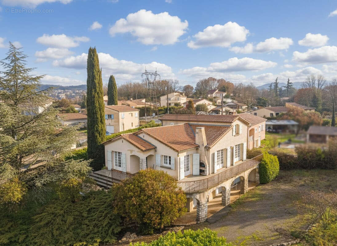 Maison à SAINT-PRIVAT