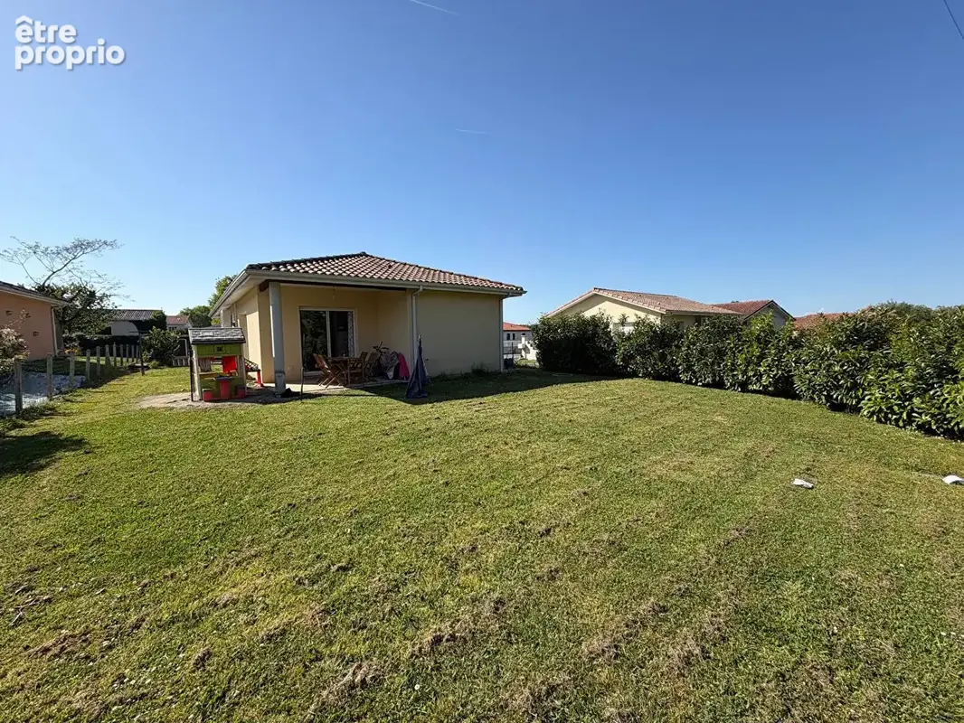 Maison récente de plain-pied 5 pièces 105 m², proche Salies de Béarn - photo 1