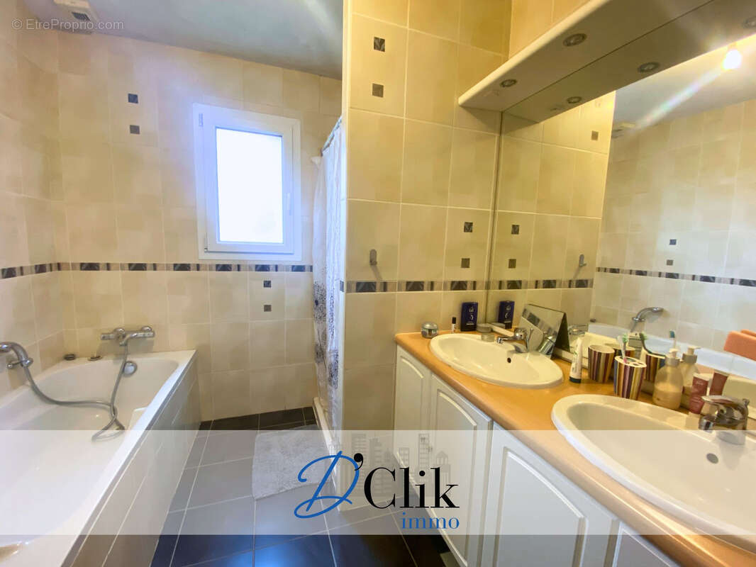 Maison à NUILLE-SUR-VICOIN