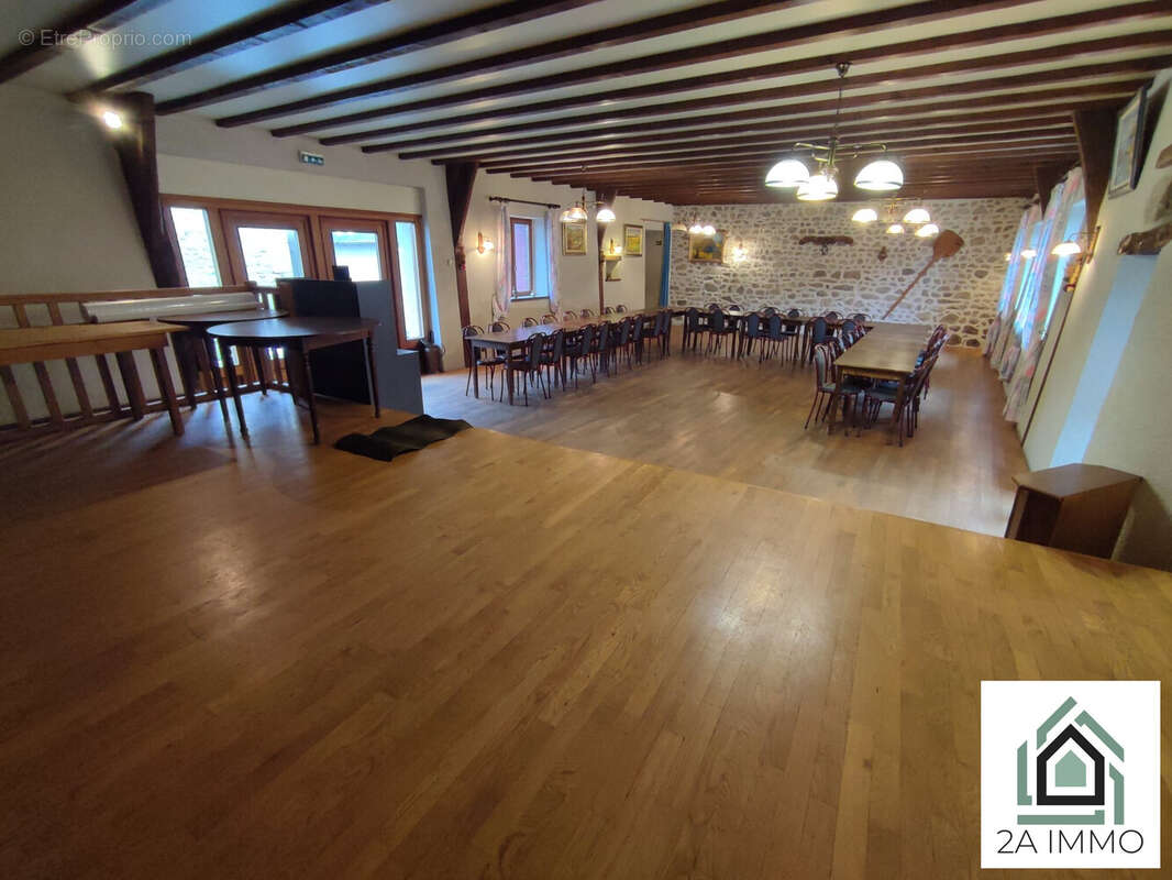 Commerce à SAINT-AVIT