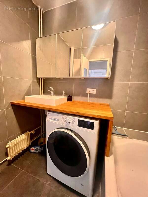 Appartement à PARIS-19E
