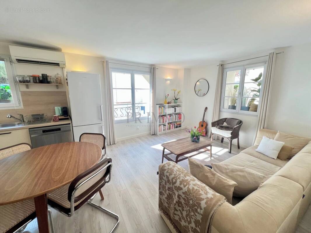 Appartement à FREJUS