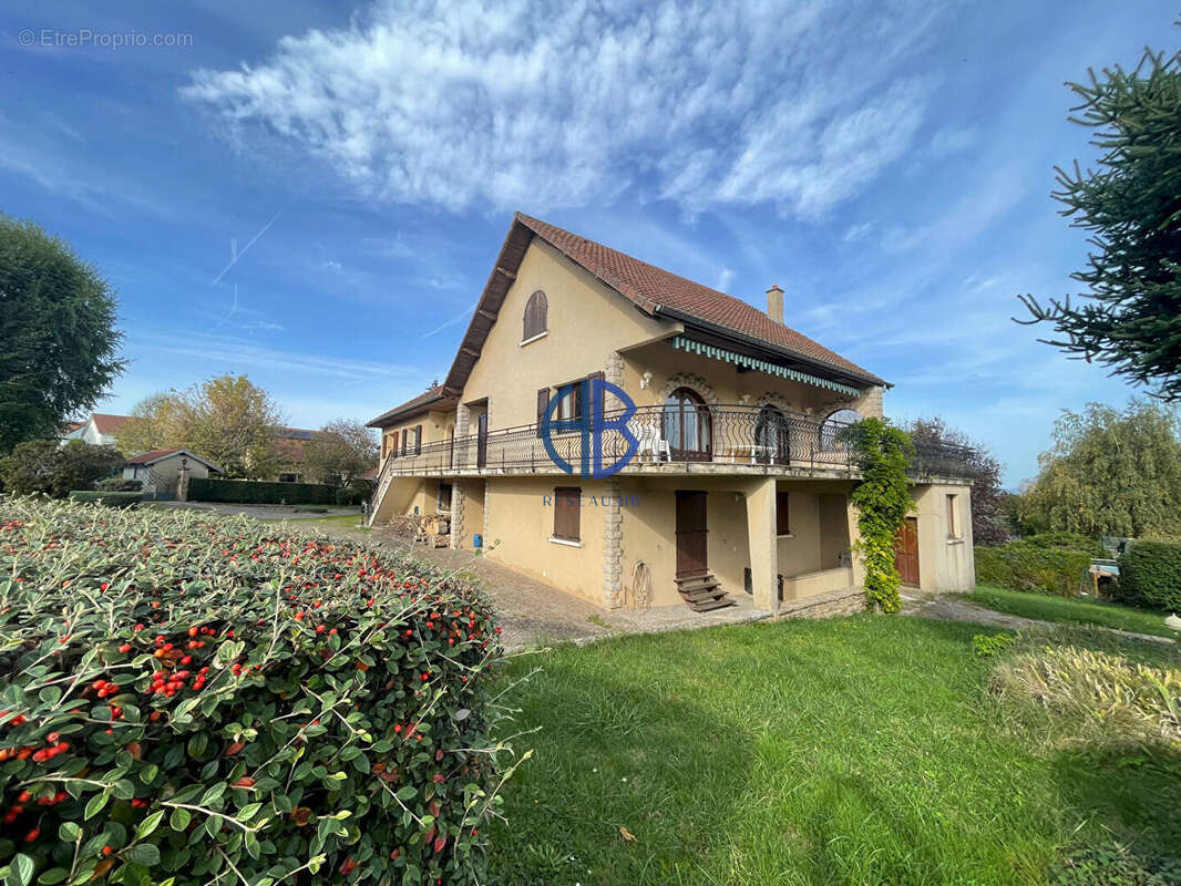 Maison à DOLOMIEU