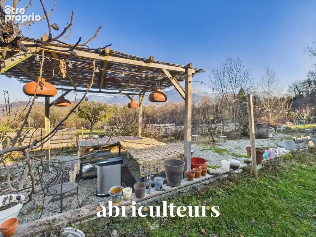 Propriété de caractère rénové et dans un environnement verdoyant en vente à  Charvonnex Annecy (74370) - photo 19