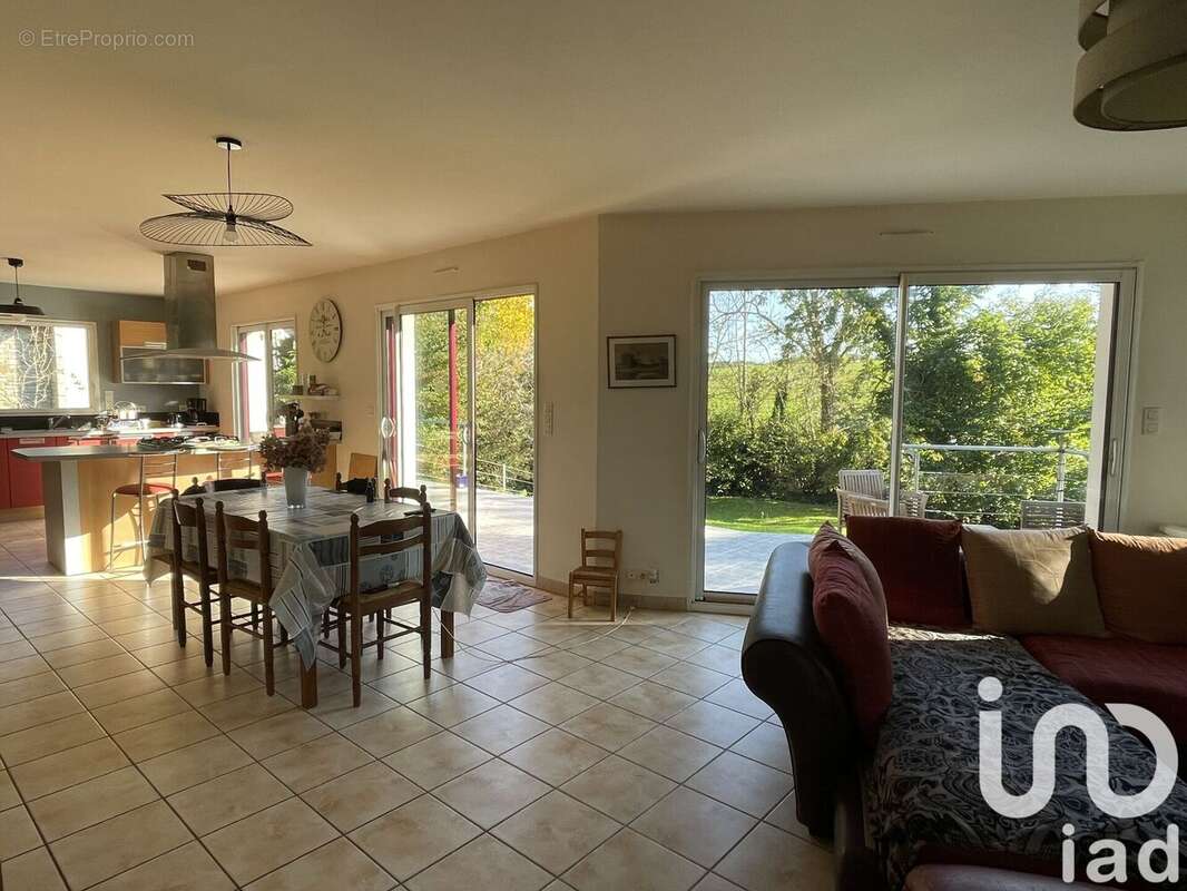 Photo 3 - Maison à PLUGUFFAN