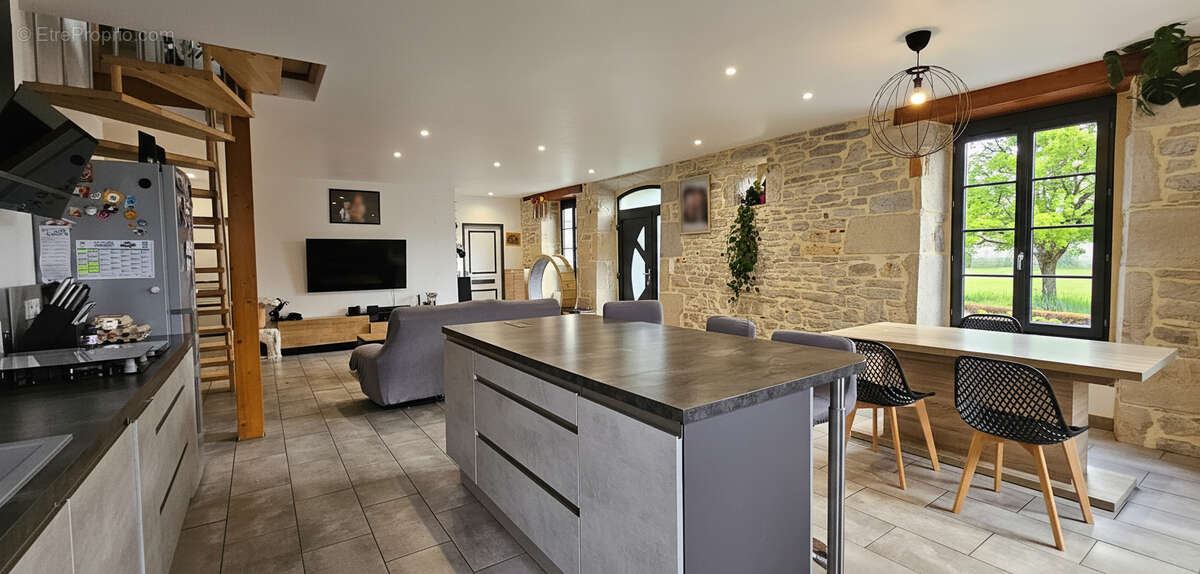 Maison de village de 130m² rénové - photo 14