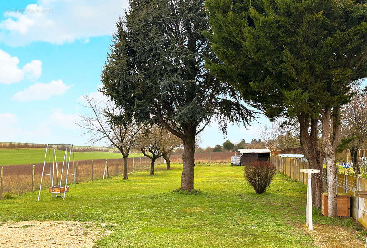 Maison à JAUNAY-CLAN