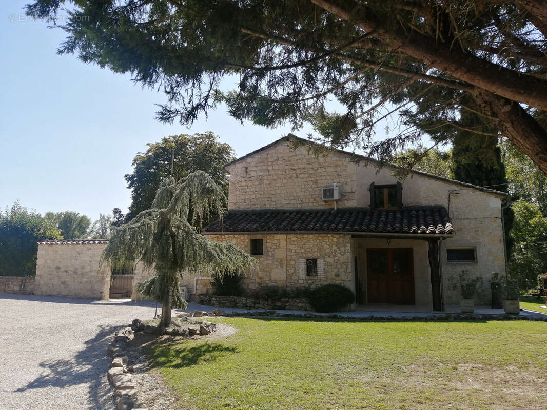 Maison à FRAUSSEILLES