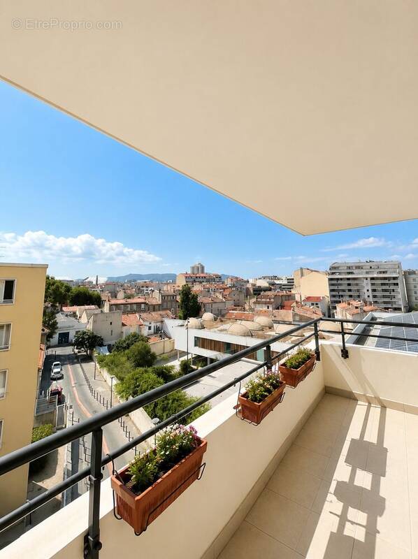 Appartement à MARSEILLE-8E