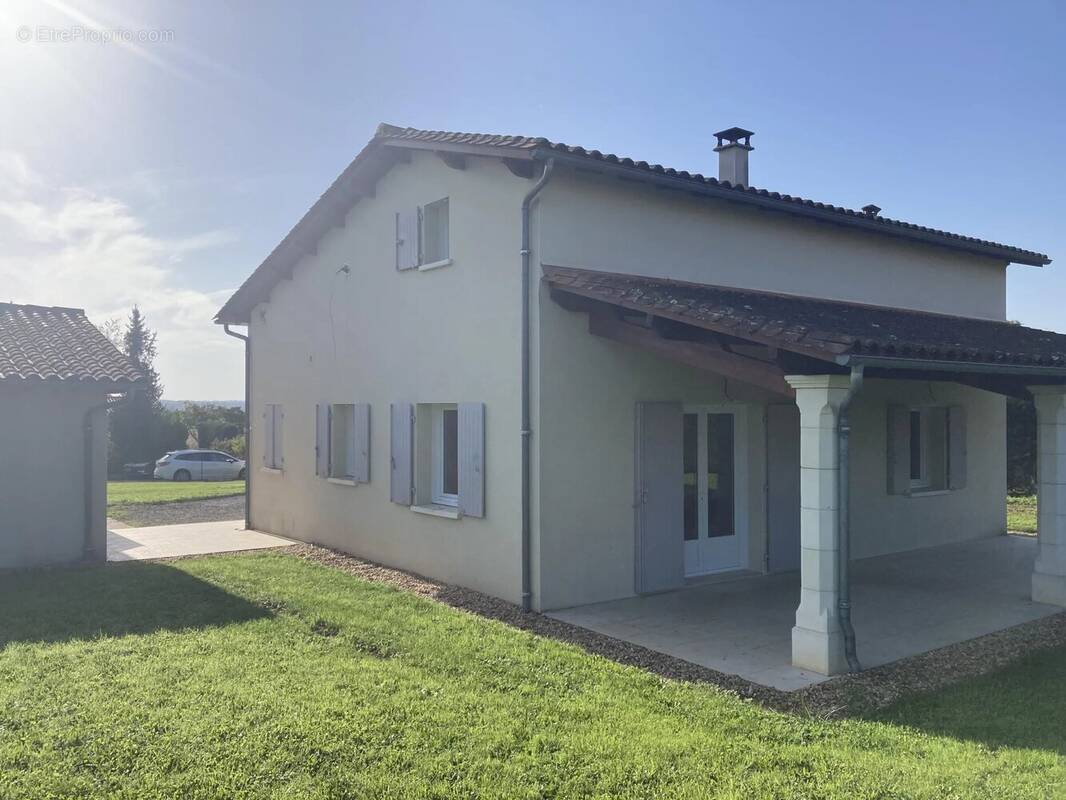Maison à LAPRADE