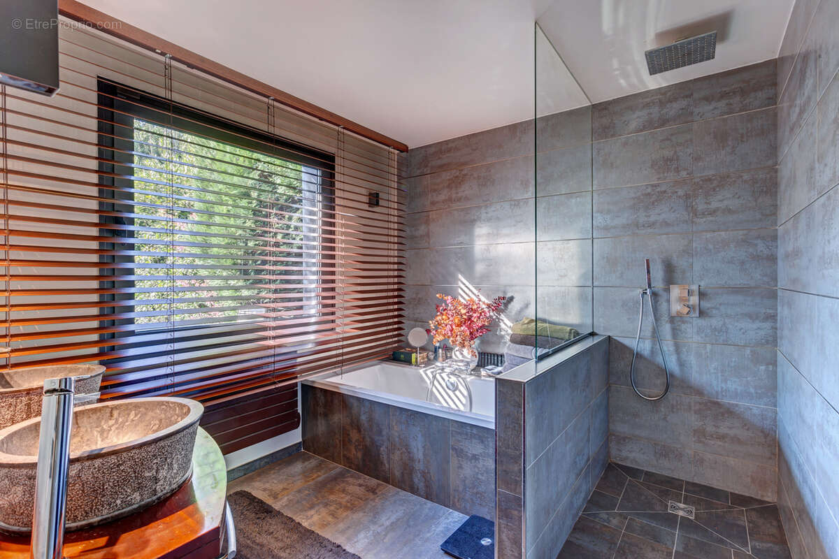 Maison à LA CELLE-SAINT-CLOUD