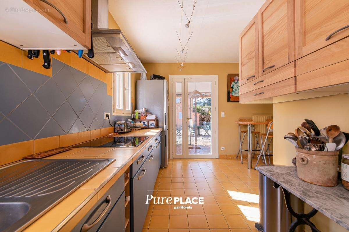 Maison T7 de 209 m² sur 6600 m² de terrain avec piscine à Aix-en-Provence - photo 12