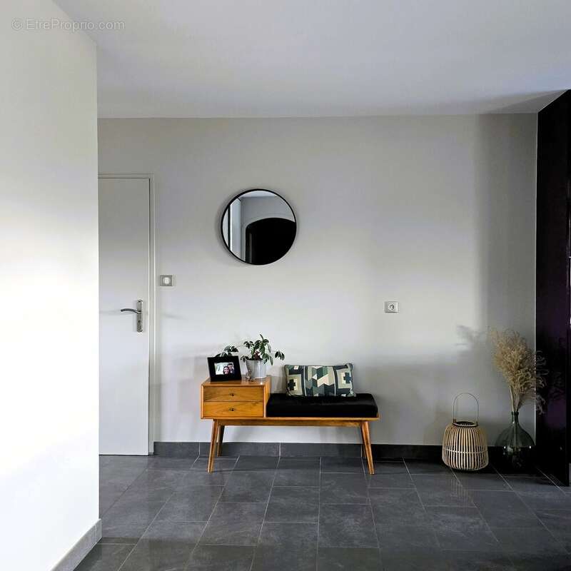 Maison à BAGE-LE-CHATEL