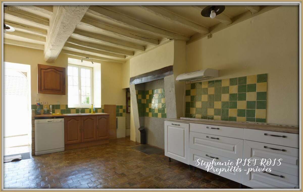 Maison Morogues 4 pièce(s) 98 m2 - photo 2