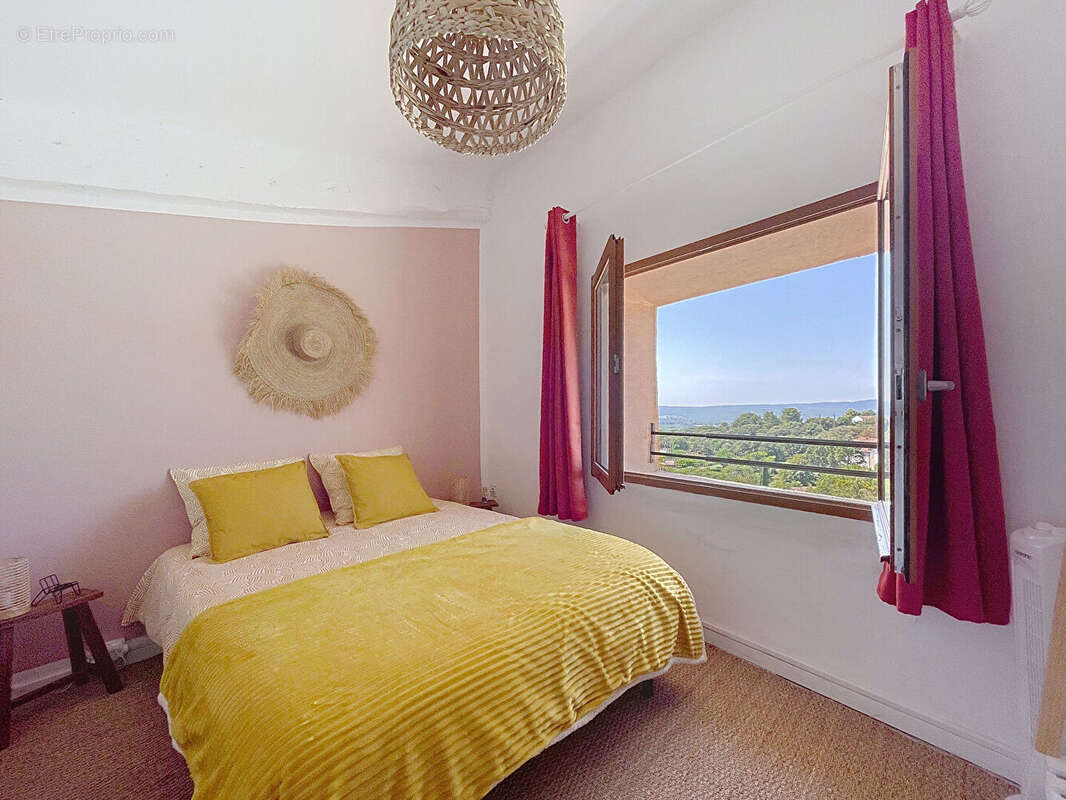 Maison à GINASSERVIS