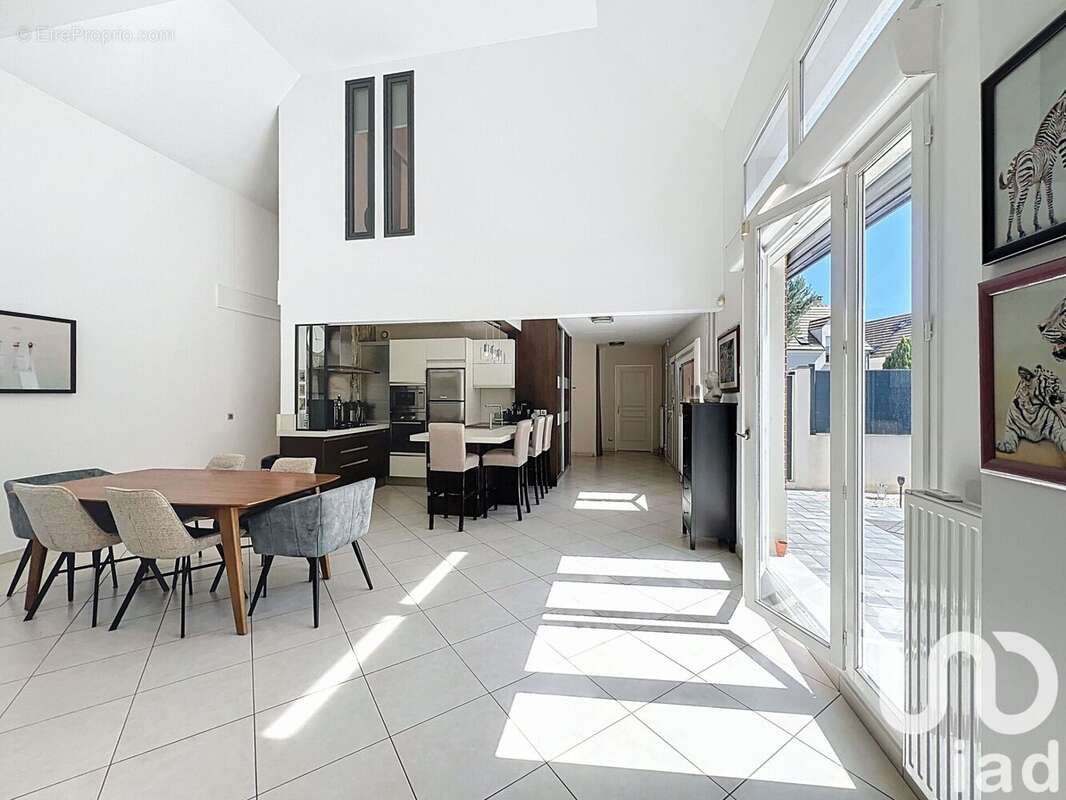 Photo 2 - Maison à CESSON