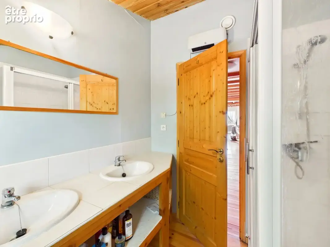 Magnifique maison en bois dans un cadre naturel d'exception - photo 9