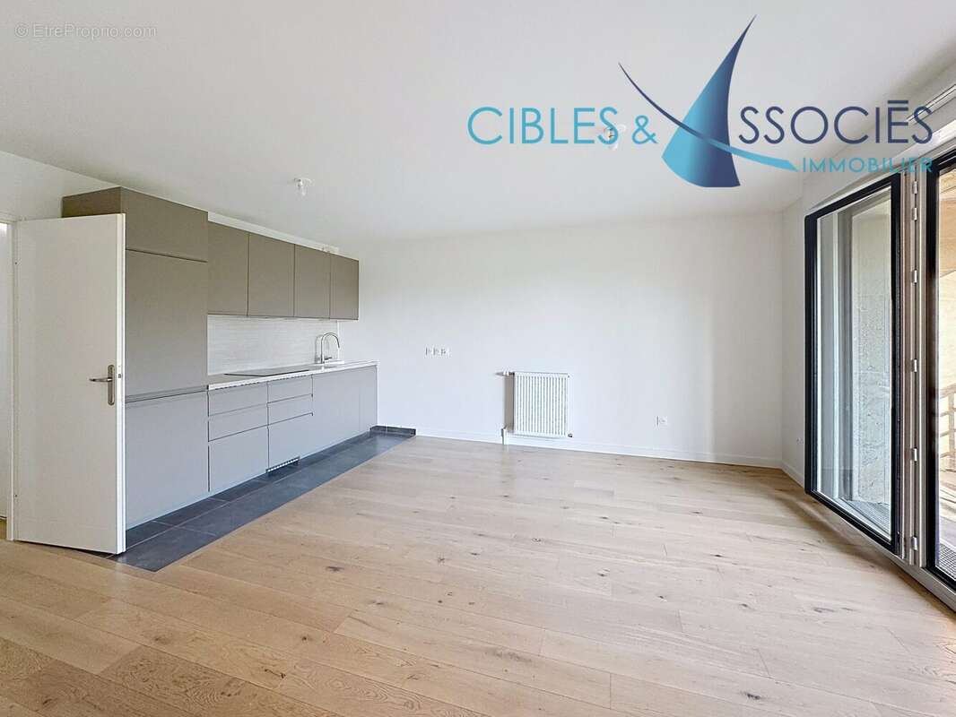 Appartement à SAINT-MAUR-DES-FOSSES