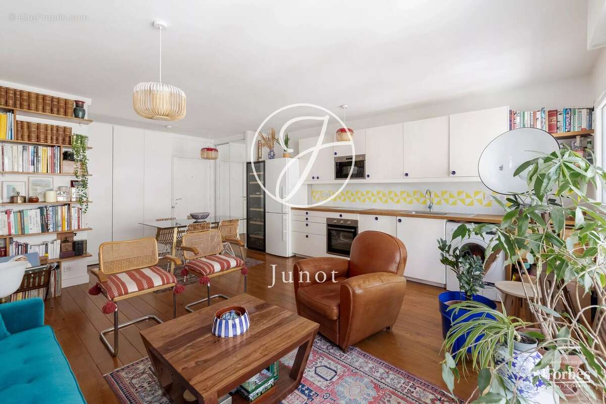 Appartement à PARIS-18E