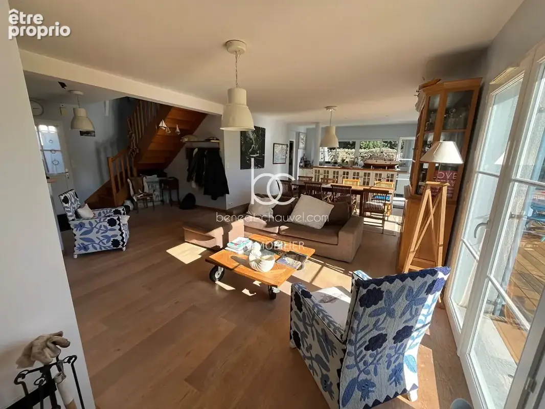 Maison  8 pièce(s) 188 m2 - photo 5