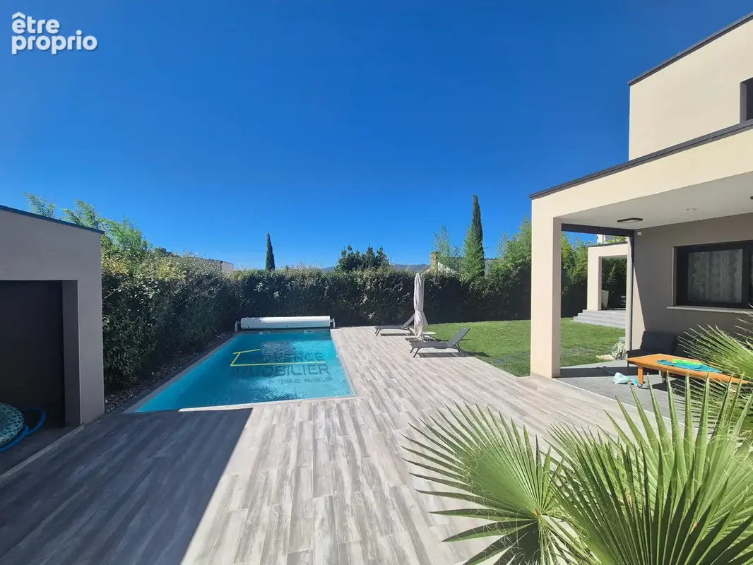 Maison à vendre à Montélimar   Villa familiale avec piscine, T2 indépendant, Grand garage   Les Catalins - photo 2