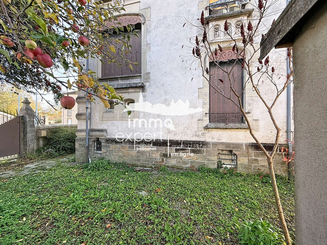 Maison à MIRECOURT
