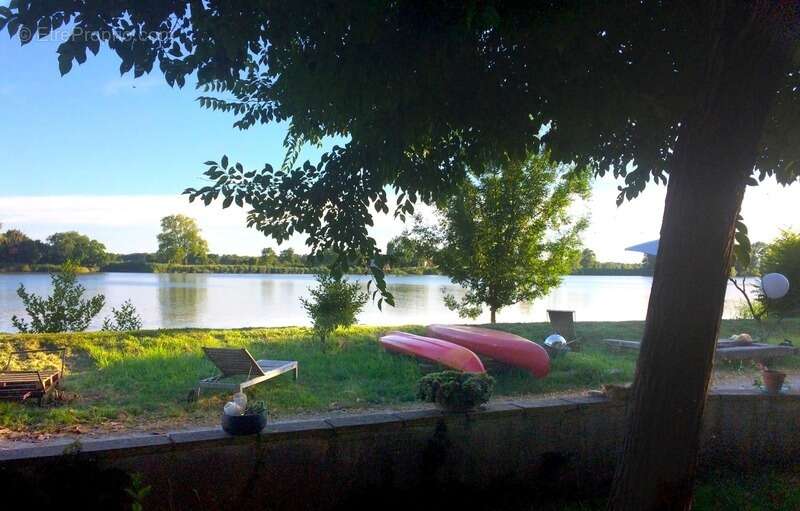 QUINSAC - belle maison de caractère en pierre de 160 m² avec vue exceptionnelle sur la rivière - photo 10