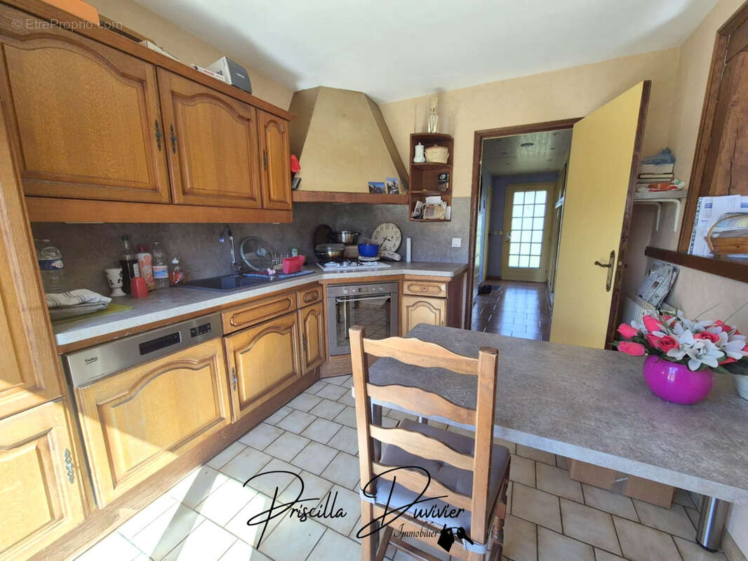 Maison à SAINT-SULPICE