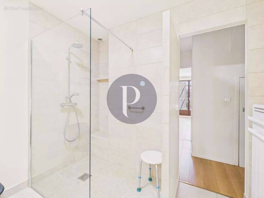 Maison à VERRIERES-LE-BUISSON