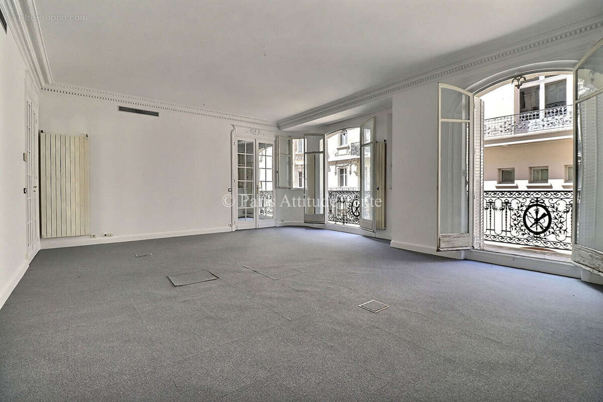 Appartement à PARIS-7E