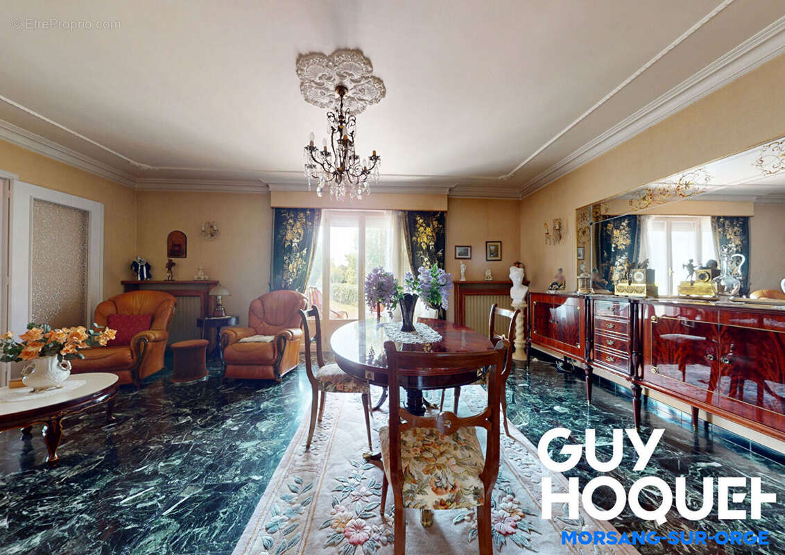 Maison à FLEURY-MEROGIS