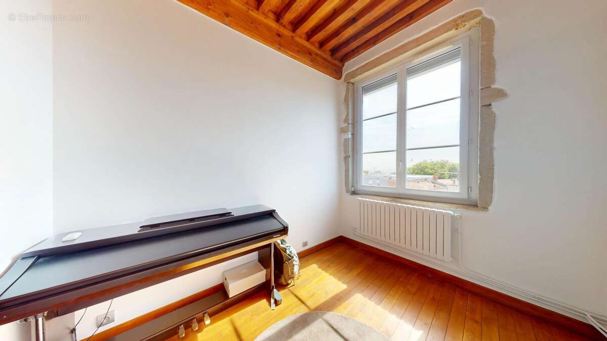 Cœur Croix-Rousse – Dernier étage – Appartement canut de charme - photo 11